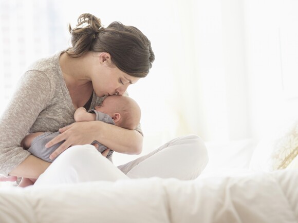 Beneficios del agua durante la lactancia materna