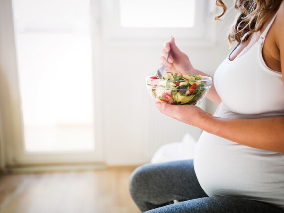 Los beneficios de comer variado durante la lactancia materna