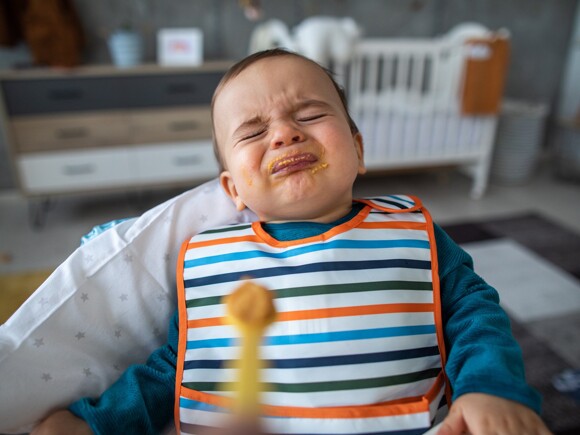Neofobia alimentaria: cómo enfrentar el rechazo de tu bebé a la comida 